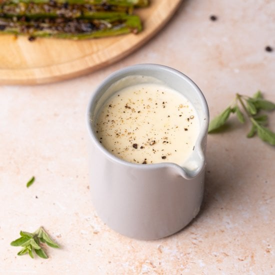 5-Ingredient Garlic Parmesan Sauce