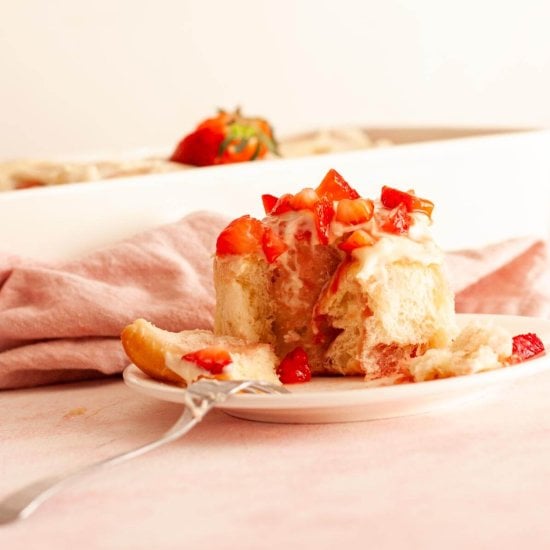 Strawberries and Cream Cinnamon Rol