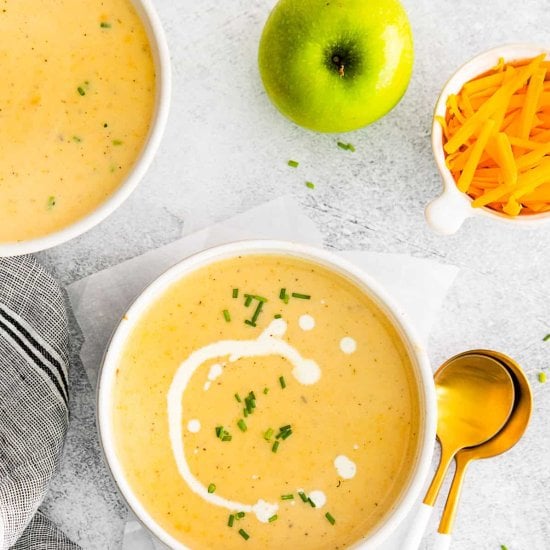 Creamy Cheddar Apple Soup
