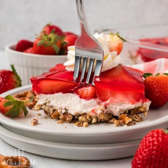 Strawberry Pretzel Salad Recipe