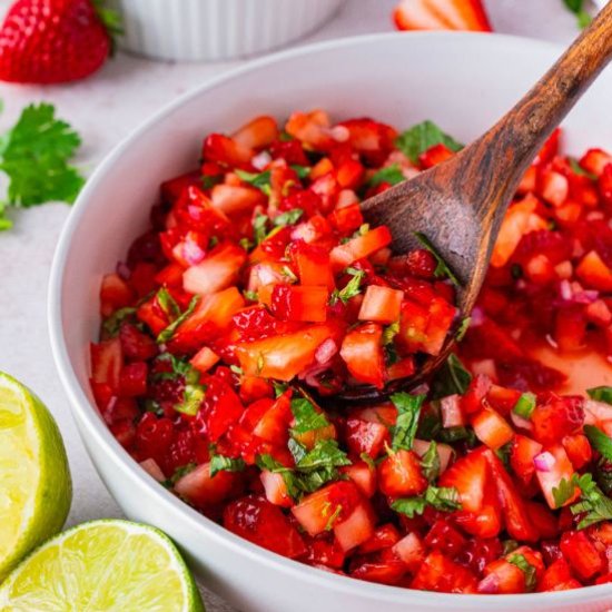 Fresh Strawberry Fruit Salsa