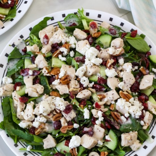 Salad with Chicken and Goat Cheese