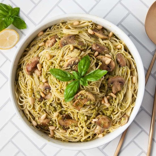 4-Ingredient Mushroom Pesto Pasta