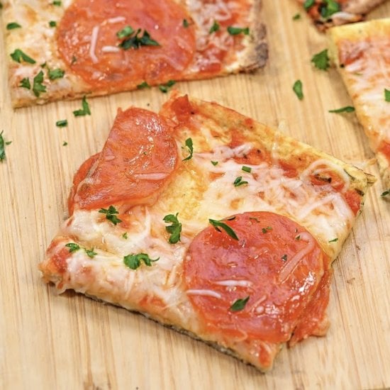 Keto Cottage Cheese Flatbread Pizza