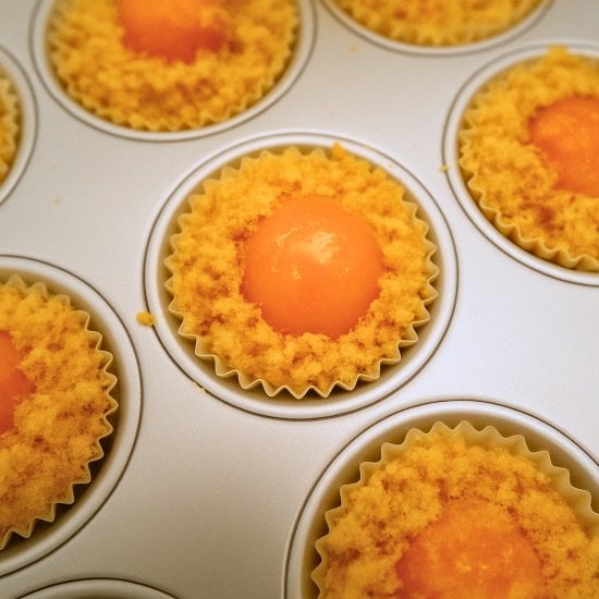 Sponge Cupcake with Salted Egg Yolk