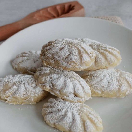 Lebanese Maamoul Cookies (Pistachio)