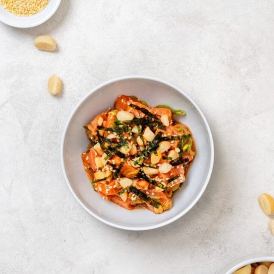 Salmon Poke with Macadamia Nuts