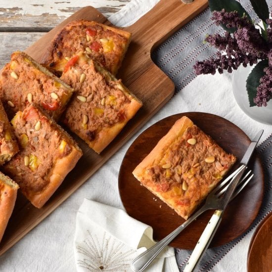 Bell pepper, tuna and tomato torta