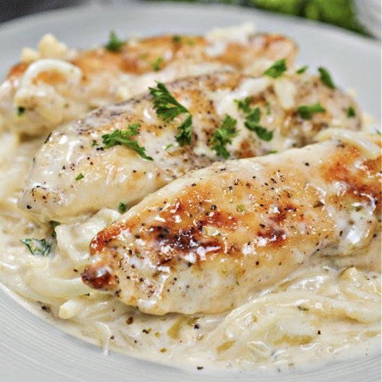 Low-Carb Chicken Caesar Pasta