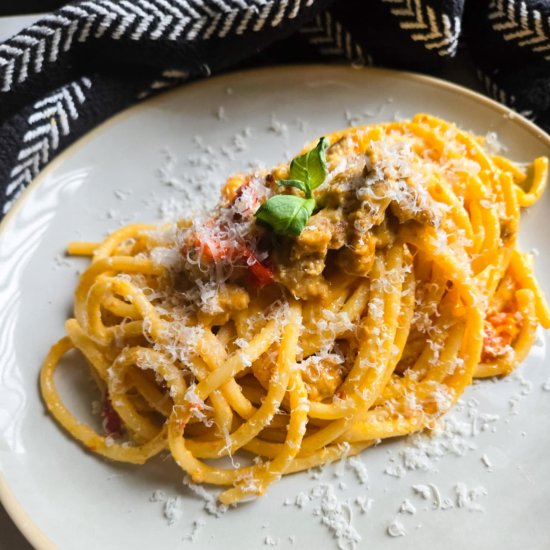 Creamy Sausage & Tomato Bucatini