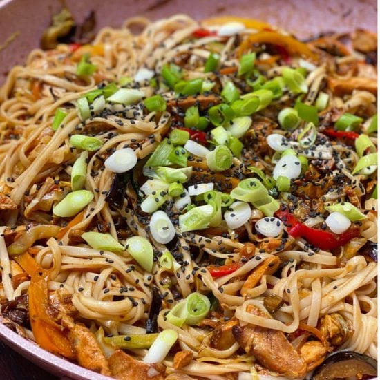 Easy Chicken Noodle Stir-Fry