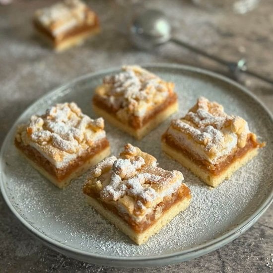 Apple Crumble Bars
