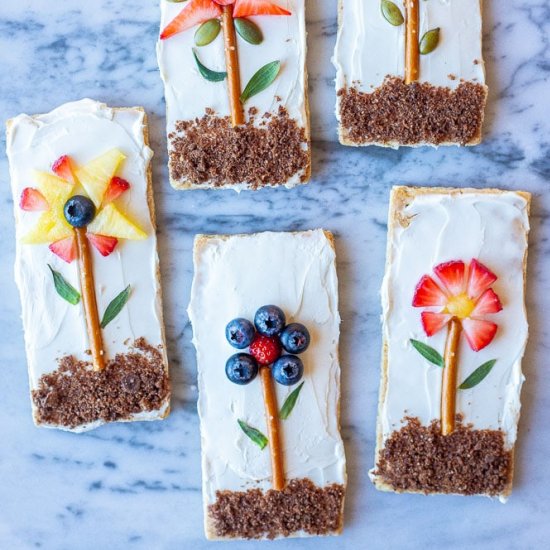 Flower Garden Graham Crackers