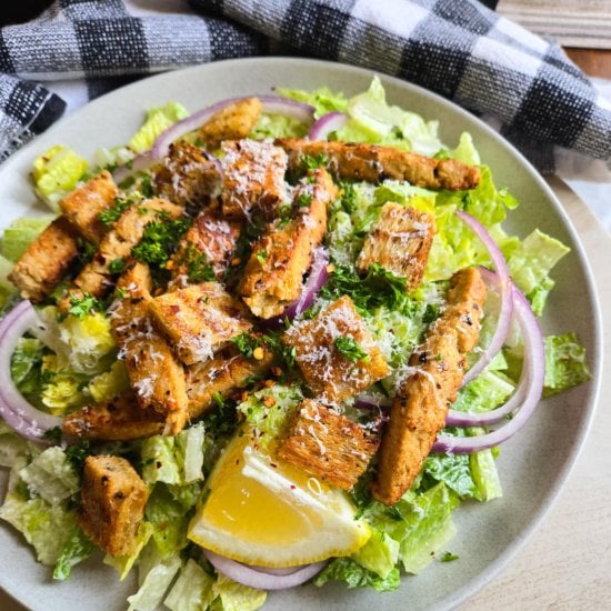 Chik’n Caesar Salad for One