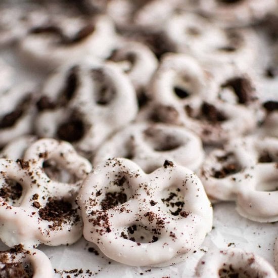 Cookies & Cream Pretzels