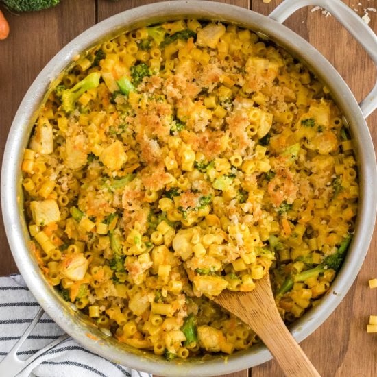 Cheesy Chicken Broccoli Pasta