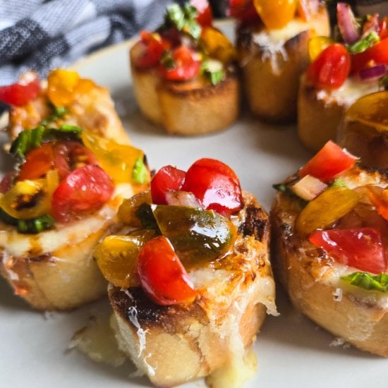 Cheesy Bruschetta Bites
