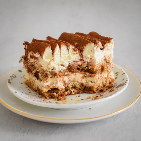 Easy Eggless Tiramisu