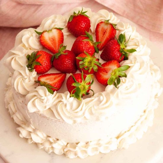 Easy Strawberry Whipped Cream Cake
