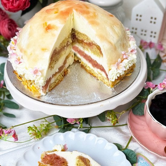 Rhubarb Dome Cake with Lemon Cream