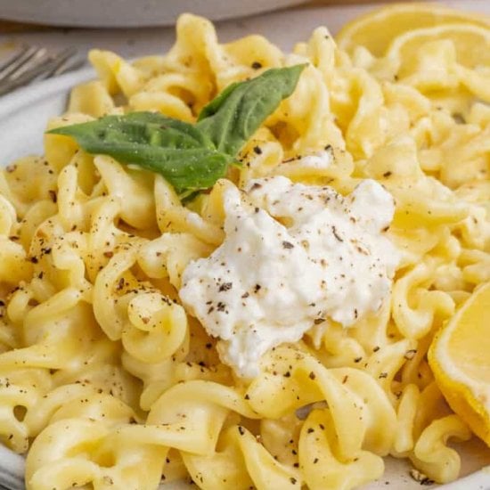 Lemon Pepper Burrata Pasta