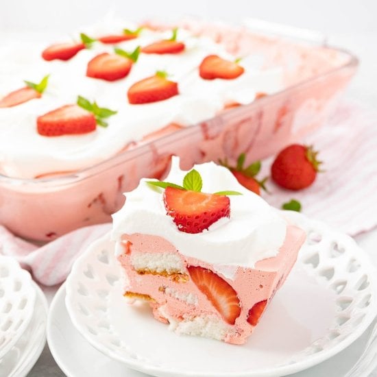 No-Bake Strawberry Angel Food Cake