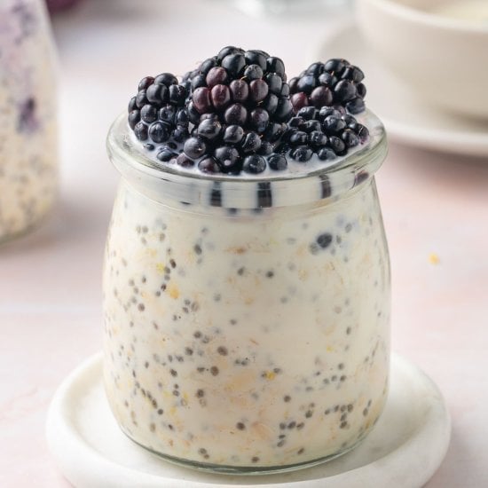 Blackberry Overnight Oats