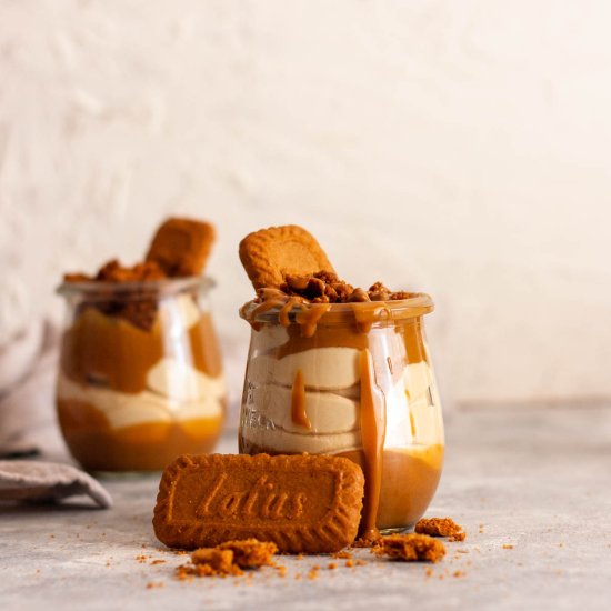 Easy No-bake Biscoff Cheesecake Cup