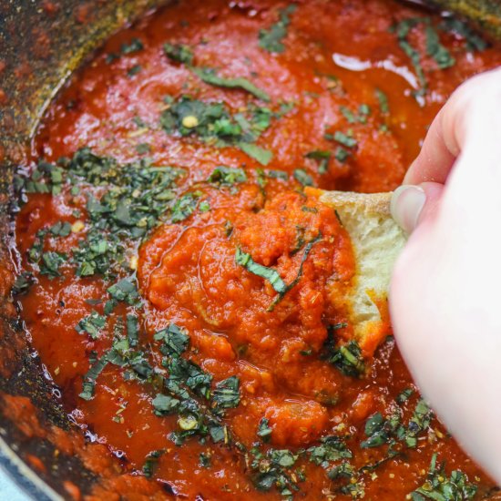 Simple Homemade Marinara Sauce