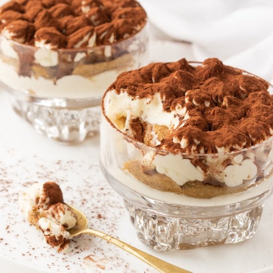 15-Minute Eggless Tiramisu