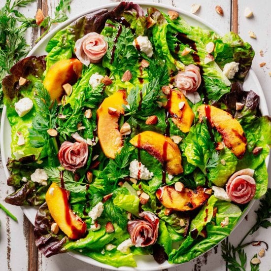 Peach and Prosciutto Salad