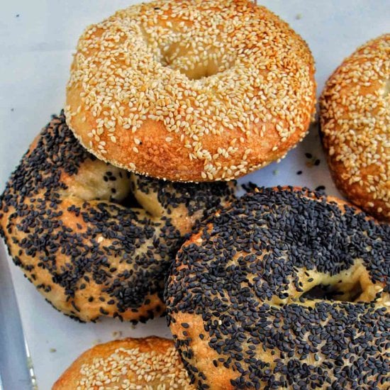 Sesame Seed Bagels (6 Ingredients)