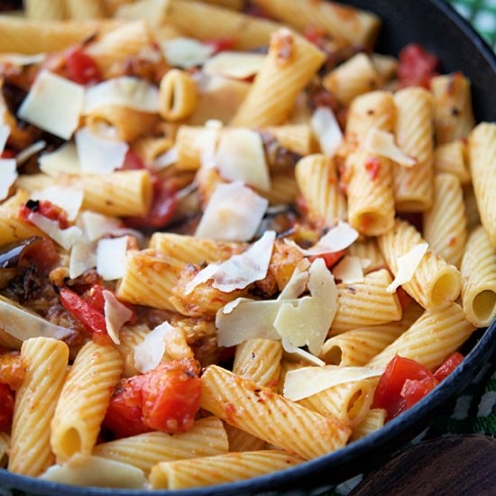 Pasta with Eggplant Sauce