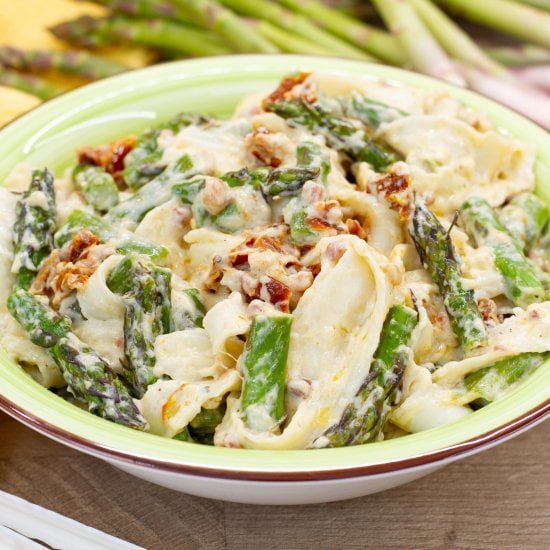 Pasta with Asparagus and Bacon
