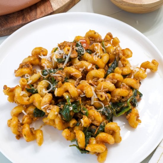 One Pot Ground Beef & Spinach Pasta