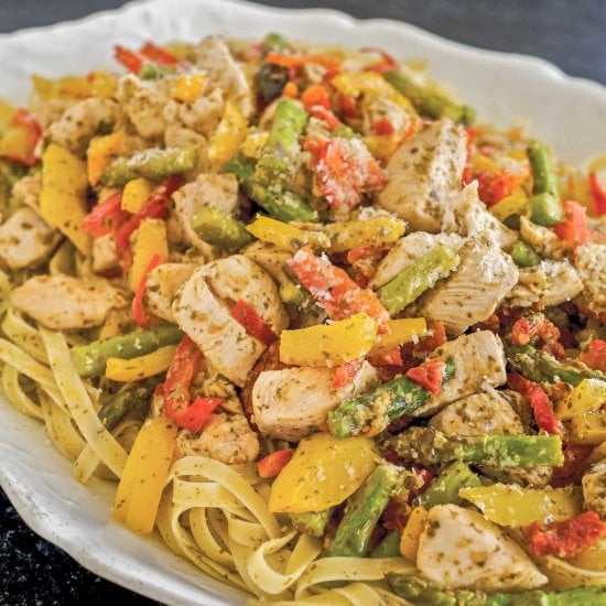 Pesto Chicken Pasta with Veggies