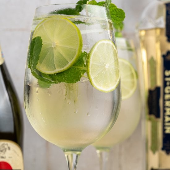 Hugo Spritz Cocktail