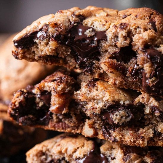Chocolate Chunk Pecan Cookies
