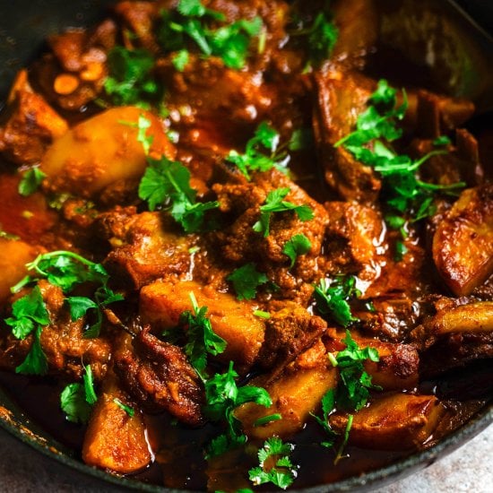 Aloo Gosht – Lamb & Potato Curry