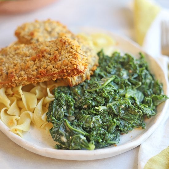 Creamed kale in cashew sauce