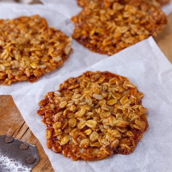 Brown Sugar Oatmeal Lace Cookies