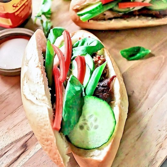 caramelized Pork bahn mi
