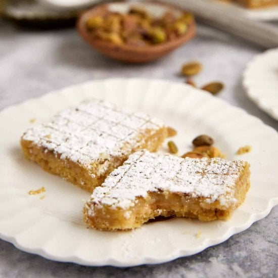 Pistachio Lemon Shortbread Bars