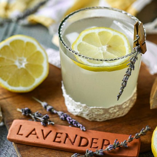 Refreshing Lavender Lemonade