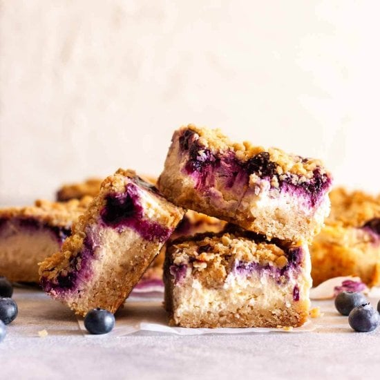 Blueberry Cheesecake Crumble Bars