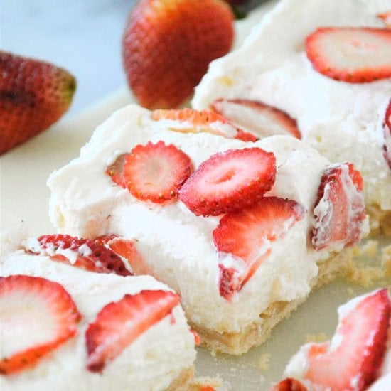 No Bake Strawberry Cheesecake Bites
