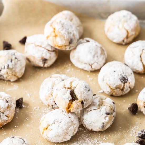 Almond Flour Chocolate Chip Cookies