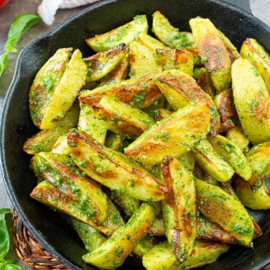 Baked Potato Wedges with Pesto