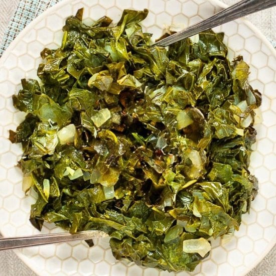 Southern Vegan Collard Greens