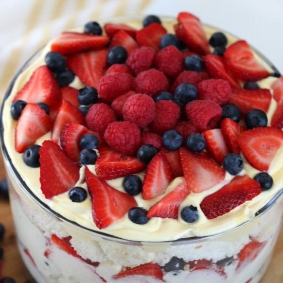 Angel Food Berry Trifle